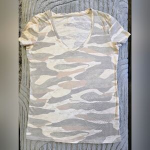 PINK Victoria's Secret Short Sleeve Tee in Neutral Camo Print